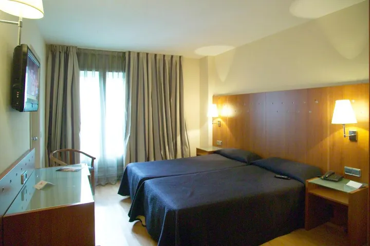 Hotel para 10 personas - 1