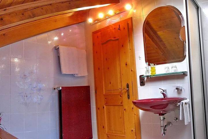 Hütte für 3 Personen, mit Garten und Balkon im Karwendel - 4