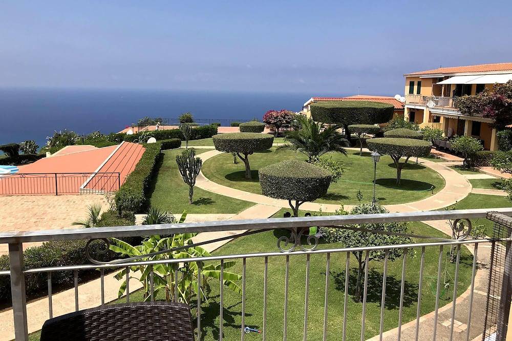 Ganze Wohnung, Ferienwohnung mit atemberaubenden Blicken über Tropea & tollem Überlauf-Pool in Parghelia, Vibo Valentia Provinz
