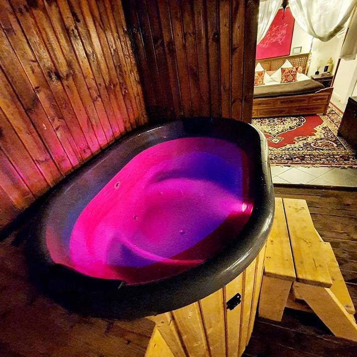 Gîte pour 2 personnes, avec jacuzzi ainsi que terrasse et sauna à Vaires-sur-Marne - 3