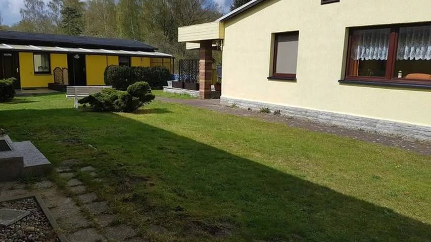 Bungalow für 6 Personen, mit Garten und Whirlpool sowie Terrasse, mit Haustier in Trassenheide