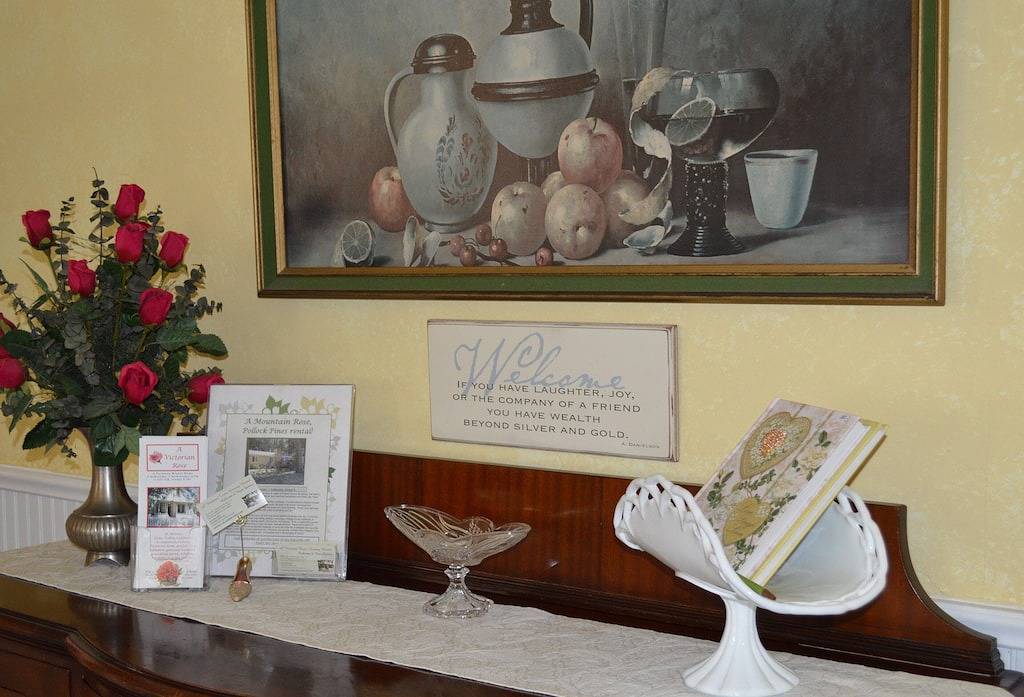 Eine viktorianische Rose, Downtown, Whirlpool, Paare, Familien und Gruppen willkommen! in Grass Valley, Nevada County