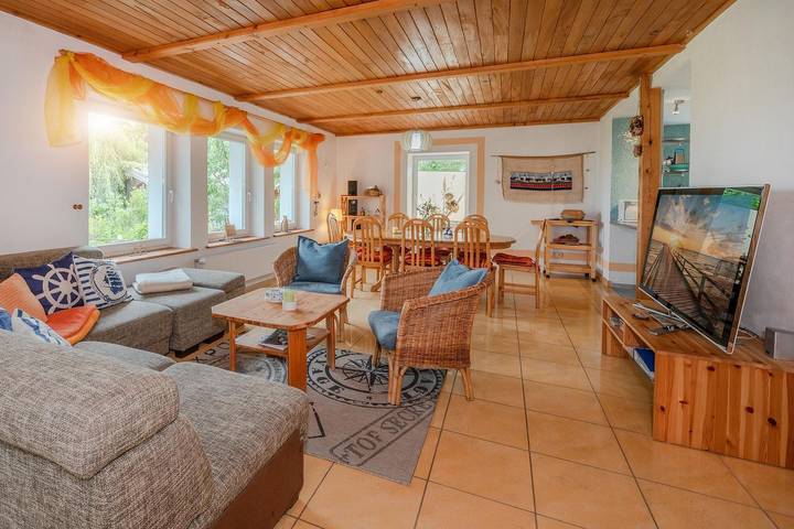 Holiday home for 8 people, with garden - 1