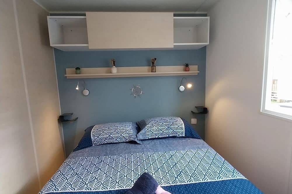 Air-conditioned mobile home for 7 people 5-star campsite in Torreilles, Mediterranean Coast (France)
