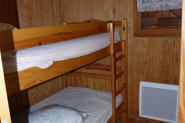 Chalet pour 4 personnes, avec jardin et terrasse, animaux acceptés dans Lac des Settons - 2