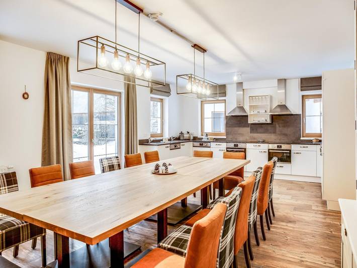 Ferienhaus für 16 Personen, mit Balkon und Balkon/Terrasse sowie Terrasse und Garten im Salzkammergut - 3