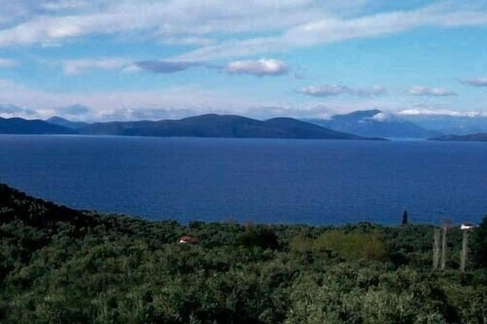 Unvergessliches Panorama in sehr ruhiger Lage. Zentral gelegen, gr. Grundstück. in Pilion