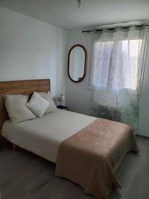 Gîte pour 5 personnes, avec balcon à L'Isle-Jourdain - 2