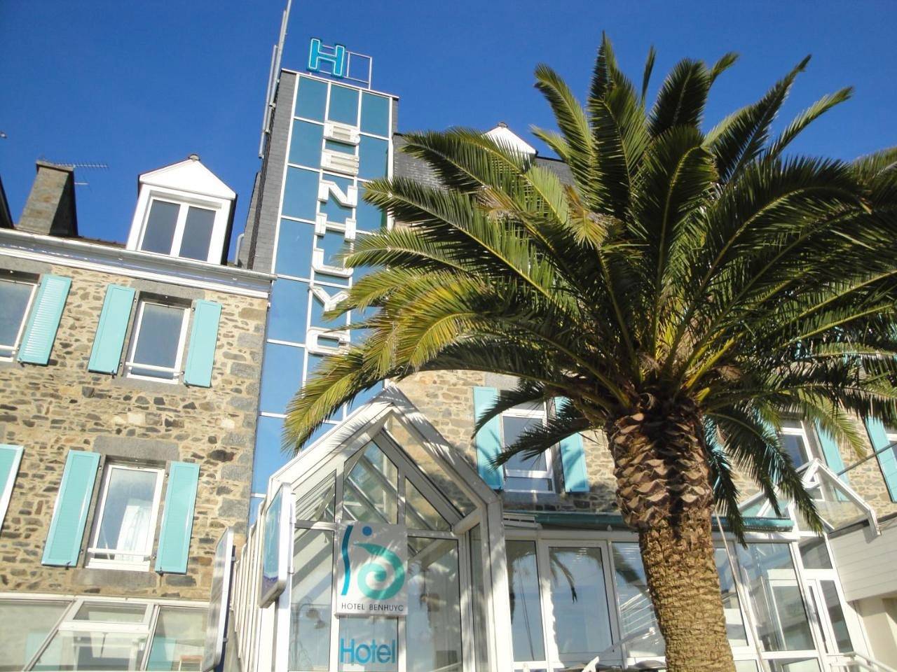Hôtel Le Benhuyc in Binic, Côte de Goëlo