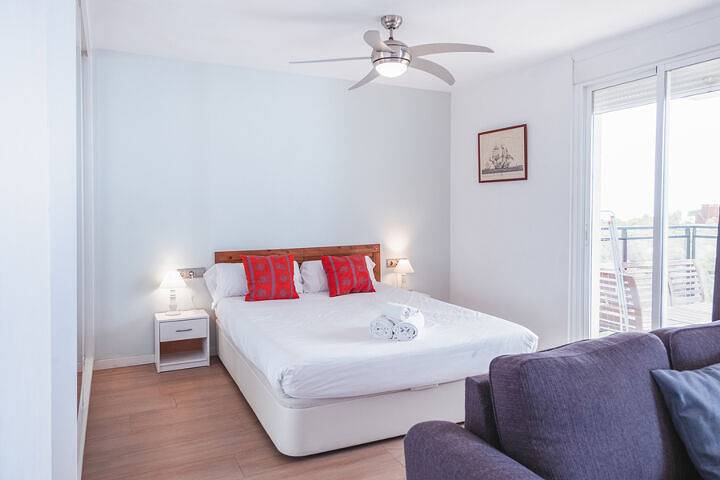 Appartement entier, Appartement de vacances pour 4 personnes avec terrasse in Cap Salou, Salou