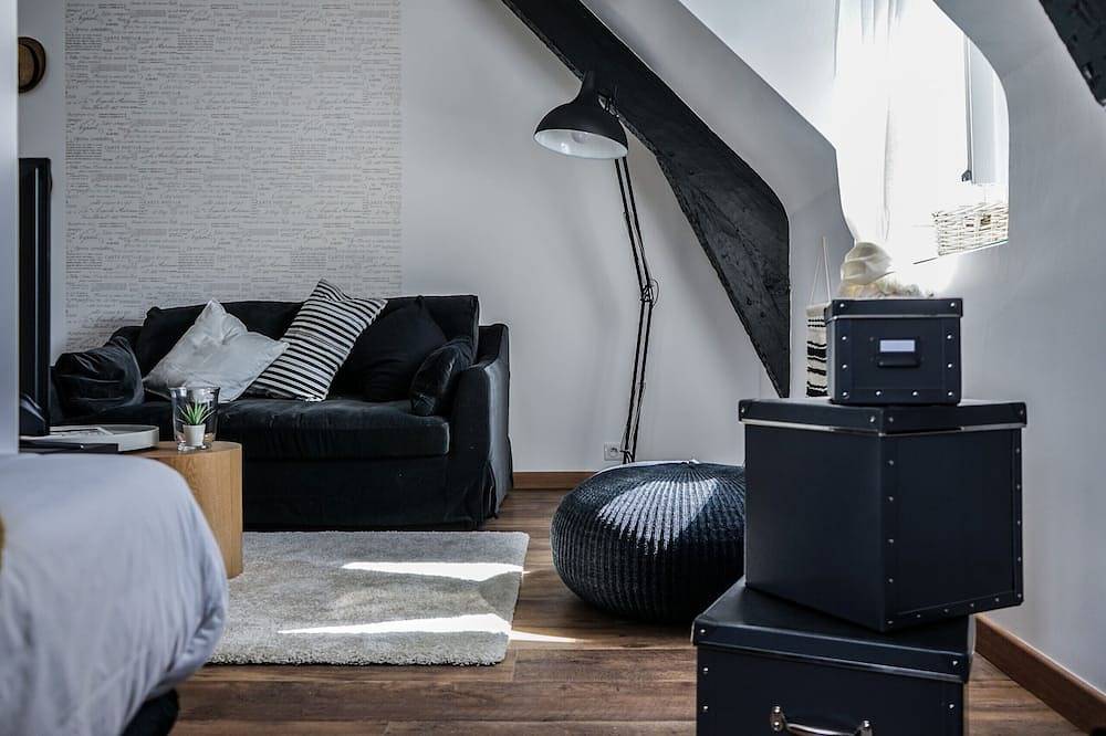Entire apartment, ★ Appartement Atypique ★ Cuisine Design ★ Parking in Brive-la-Gaillarde, Brive-la-Gaillarde region