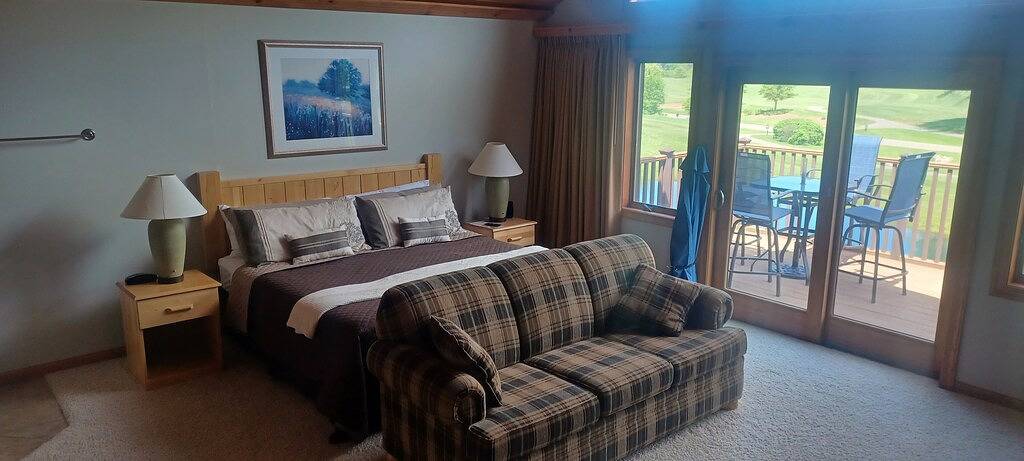 Ganze Wohnung, 1 Bedroom Deluxe Suite- Golf/Lake/Beach/Pool in Castle Rock Lake