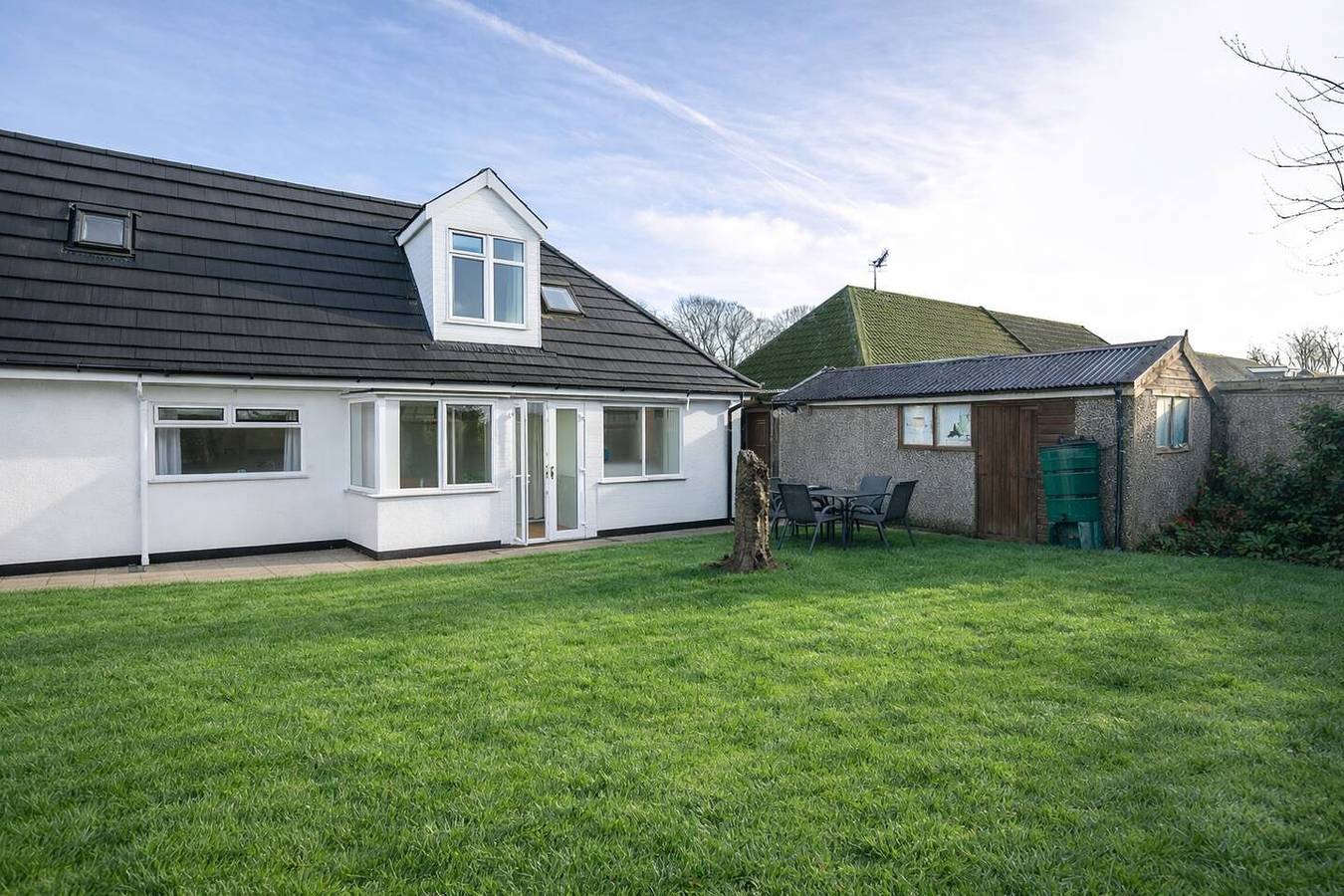 Spacious 5-Bed Garden Home with Parking & Wifi - Pass the Keys in Nottingham, Midlands del Este