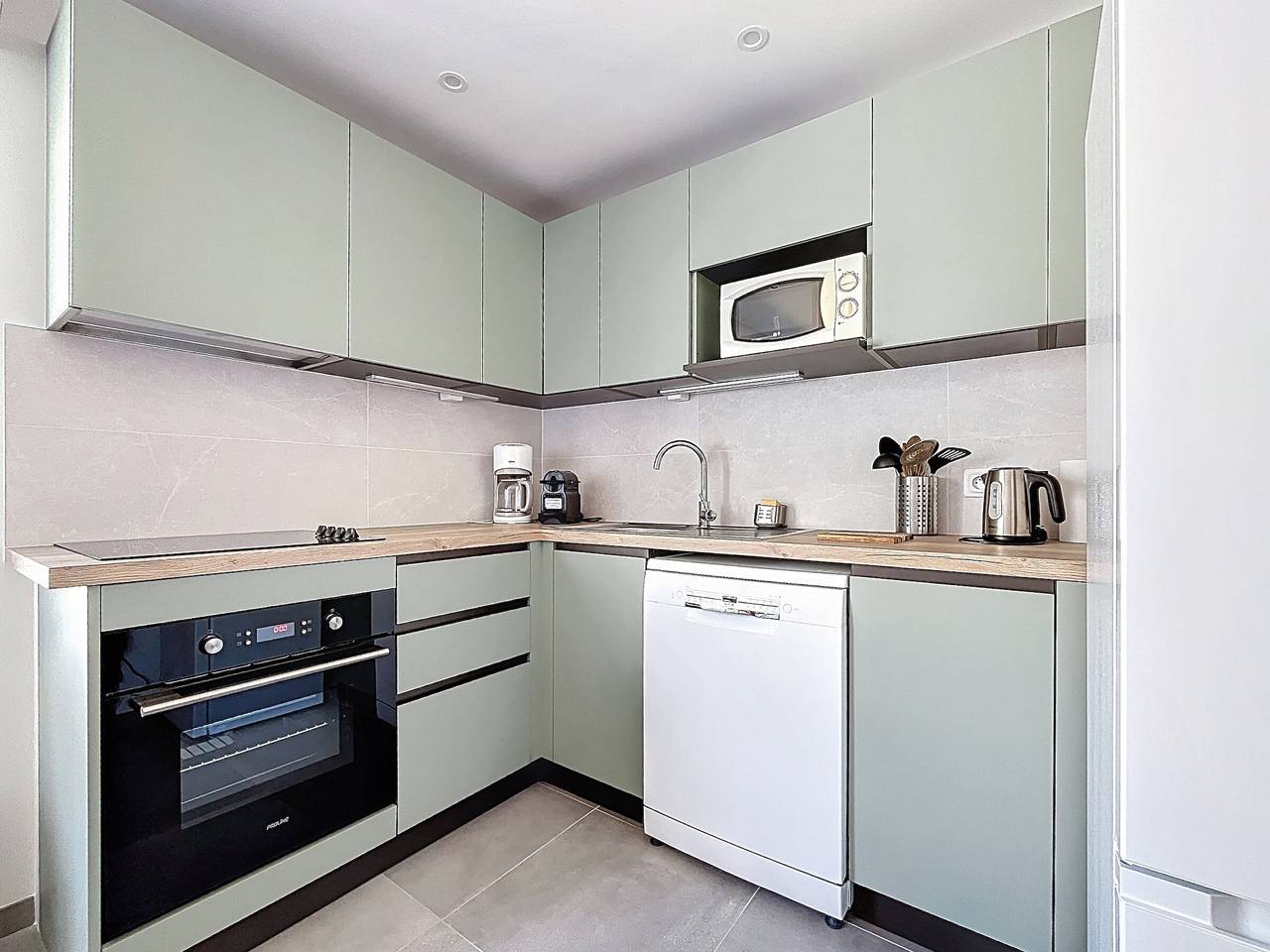 Apartamento entero, F2 Cabina con Parking, Lavadora, Lavavajillas, Tv in Carnon-Plage, Mauguio