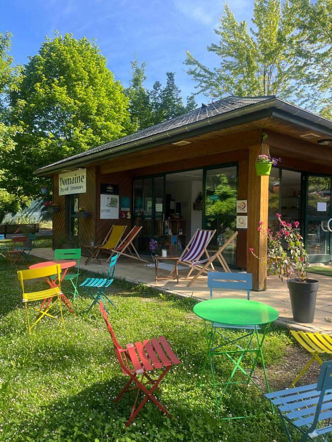 Parc de vacances pour 5 personnes, avec jardin et piscine, animaux acceptés à Meyrueis - 2