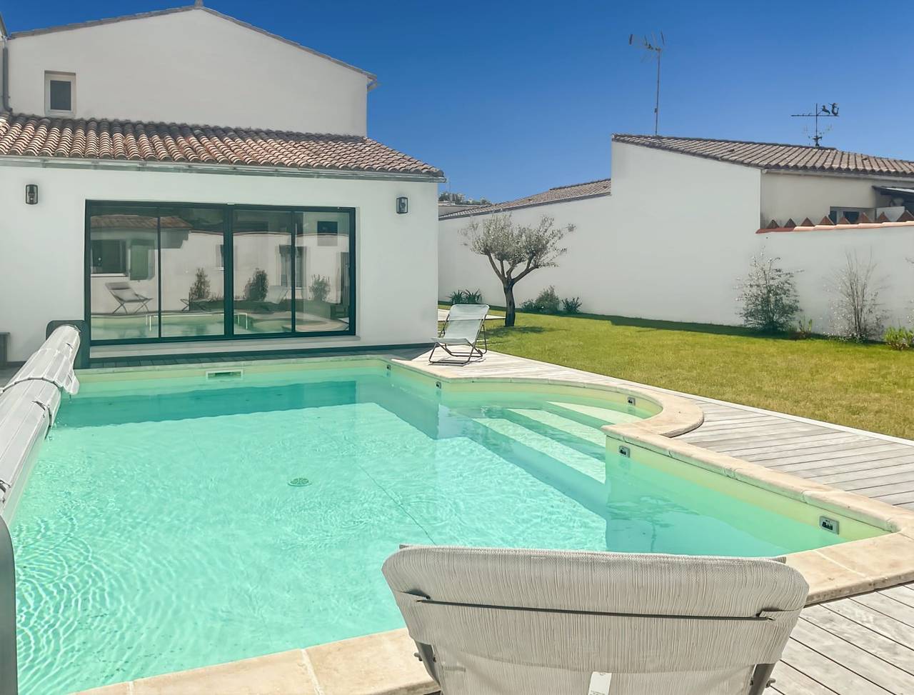 Villa avec piscine chauffée, idéalement située in La Flotte, Île de Ré