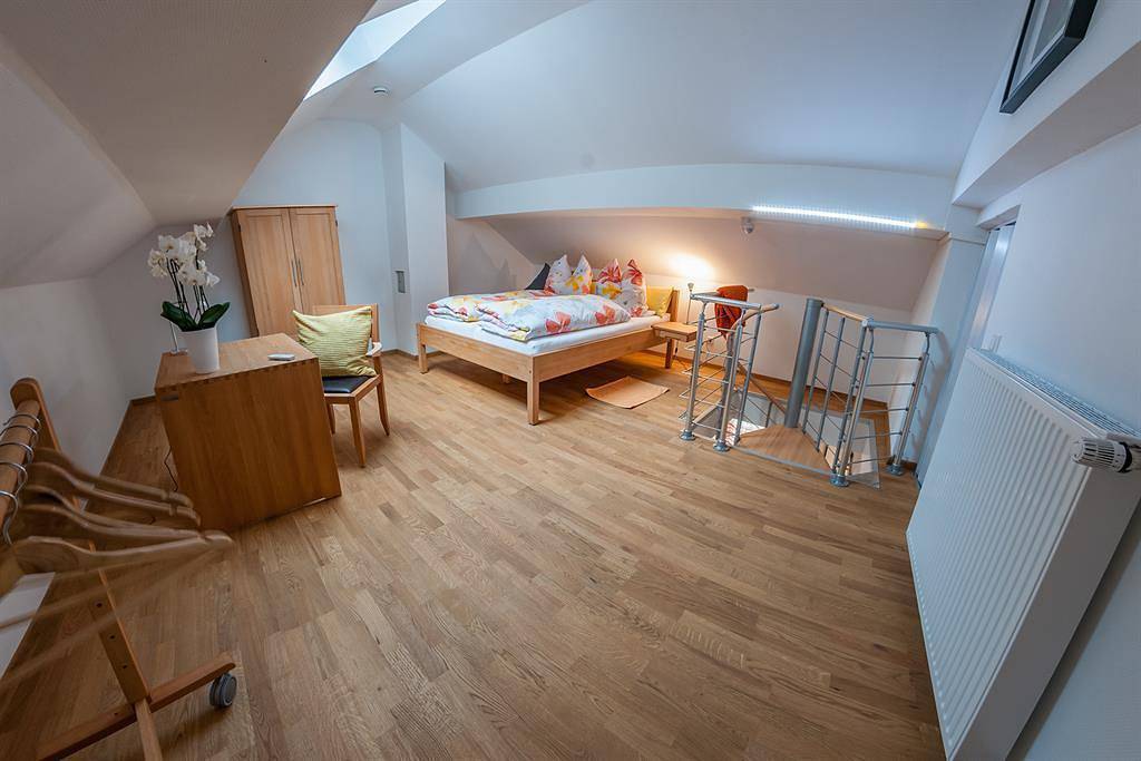 Appartement/Fewo, Dusche, Wc, 1 Schlafraum in Waldfischbach-Burgalben, Landkreis Südwestpfalz