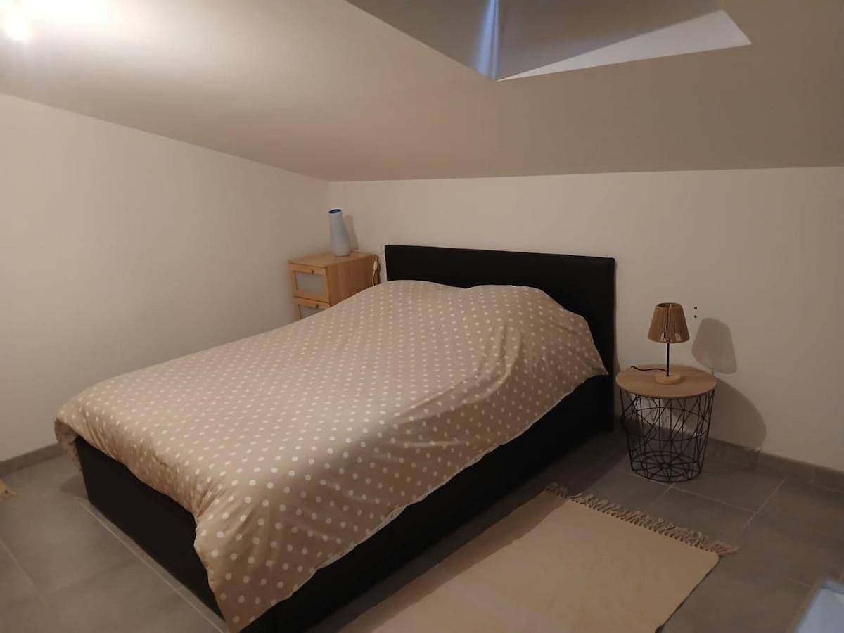 Appartement entier, Two-Bedroom Apartment in Prigonrieux, Périgord Pourpre