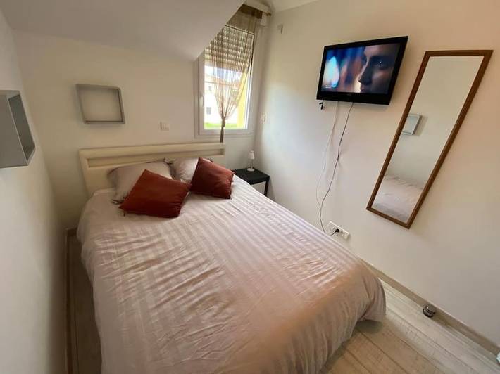 Gîte pour 4 personnes, avec Terrasse et Jardin ainsi que Piscine et Vue à Basse-Goulaine