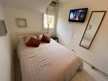 Gîte pour 4 personnes, avec jardin ainsi que vue et piscine à Basse-Goulaine