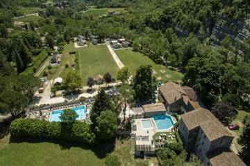 Tente pour 6 personnes, avec piscine dans Privas