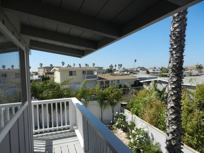 Vacation rental for 9 people, with yard and balcony in Ventura