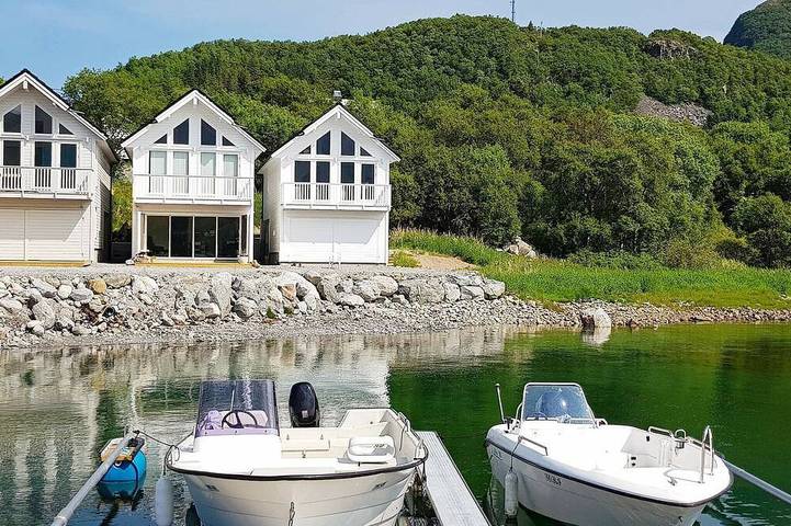 Feriehus for 10 personer, med terrasse - 1