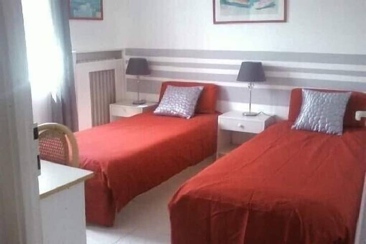 Location de vacances pour 5 personnes, avec jardin et terrasse, animaux acceptés dans Plage De La Banche Binic - 3