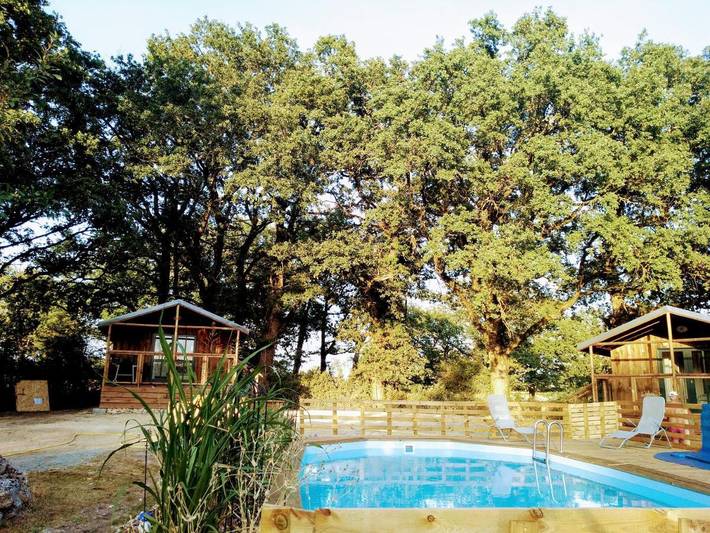 Gîte pour 2 personnes, avec vue ainsi que jardin et piscine à Prissac - 2