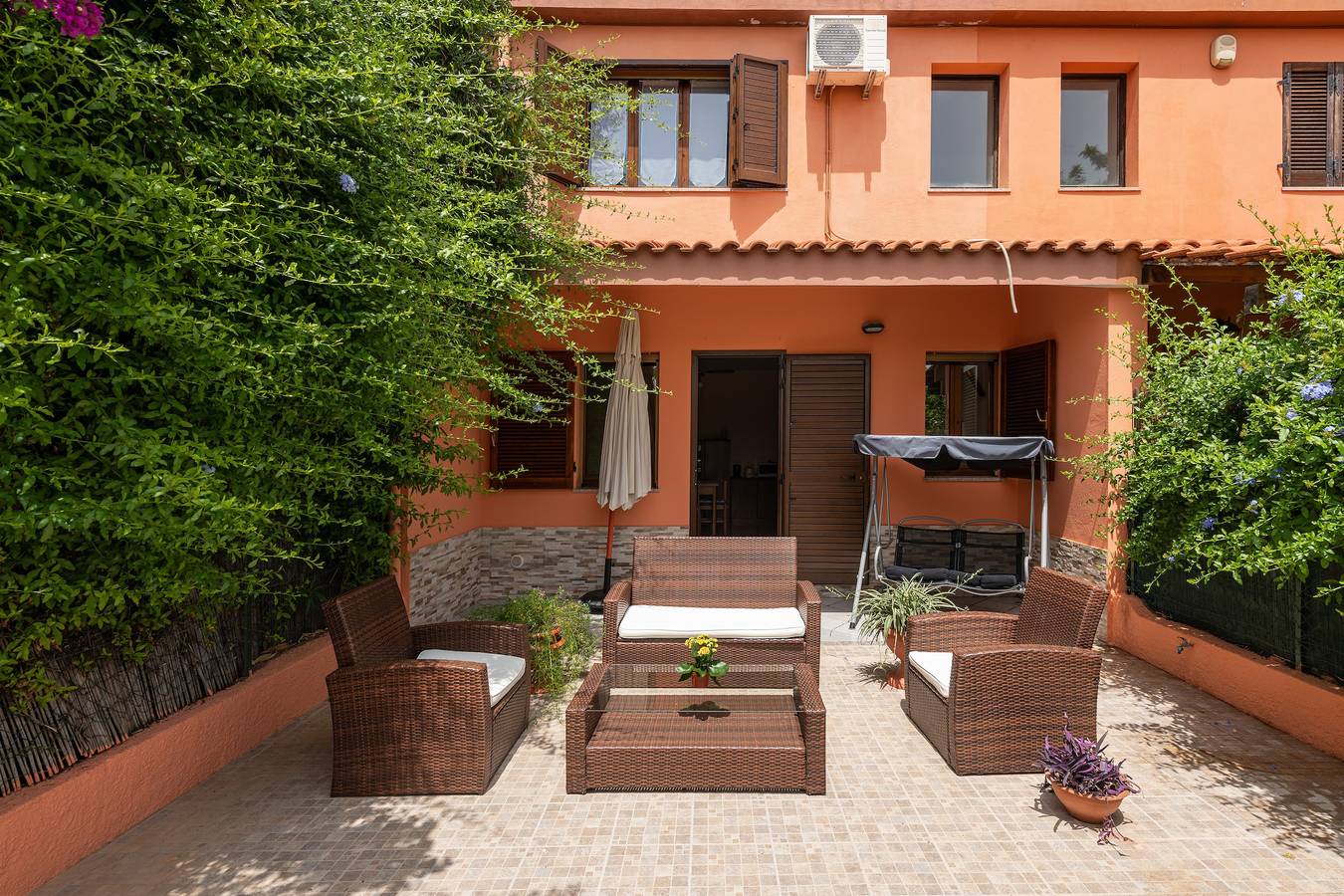 Villa 'Tara House' con terrazza privata, Wi-Fi e aria condizionata in Pula e dintorni, Cagliari e Dintorni