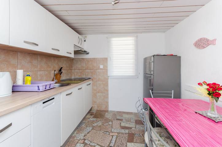 Ferienhaus für 6 Personen, mit Garten und Kinderpool sowie Pool, mit Haustier auf Krk - 3