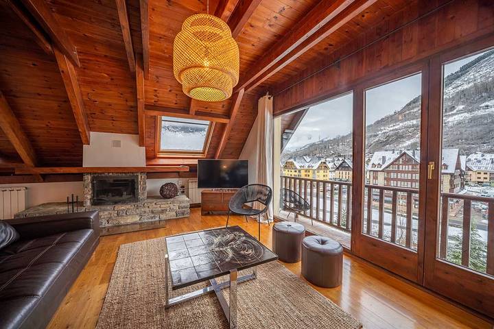 Gîte pour 10 personnes, avec balcon dans Vielha - 3