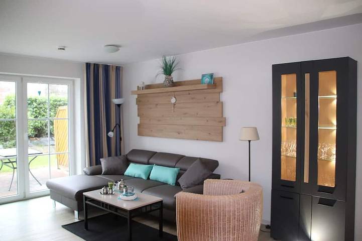 Ferienhaus für 7 Personen, mit Pool und Sauna sowie Garten und Terrasse in Butjadingen