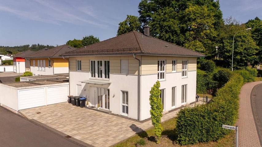 Villa voor 10 personen, met terras en tuin, met huisdier in de Eifel