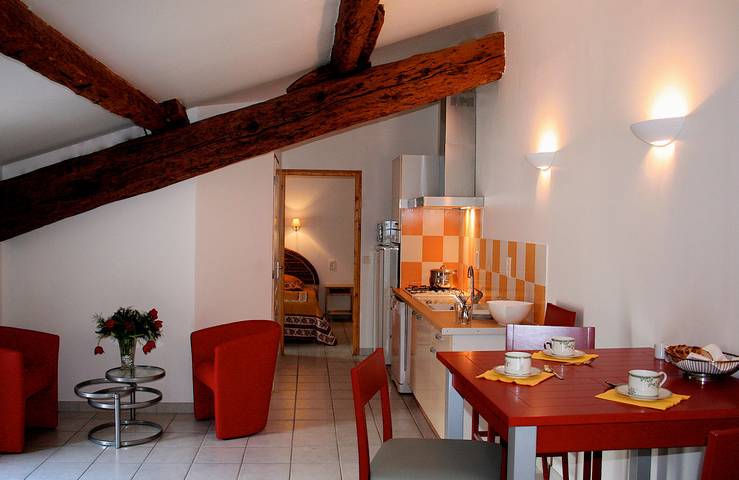 Gîte pour 4 personnes, avec jardin ainsi que terrasse et piscine à Cesseras - 4