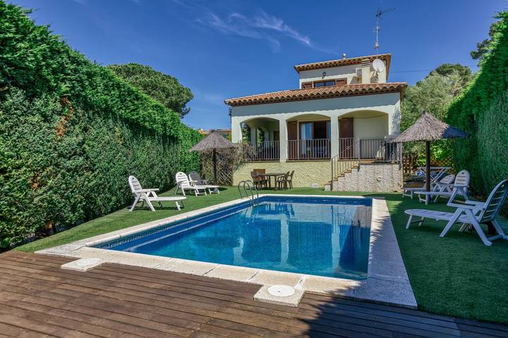 Villa per 8 persone, con Balcone e Giardino in Costa Brava