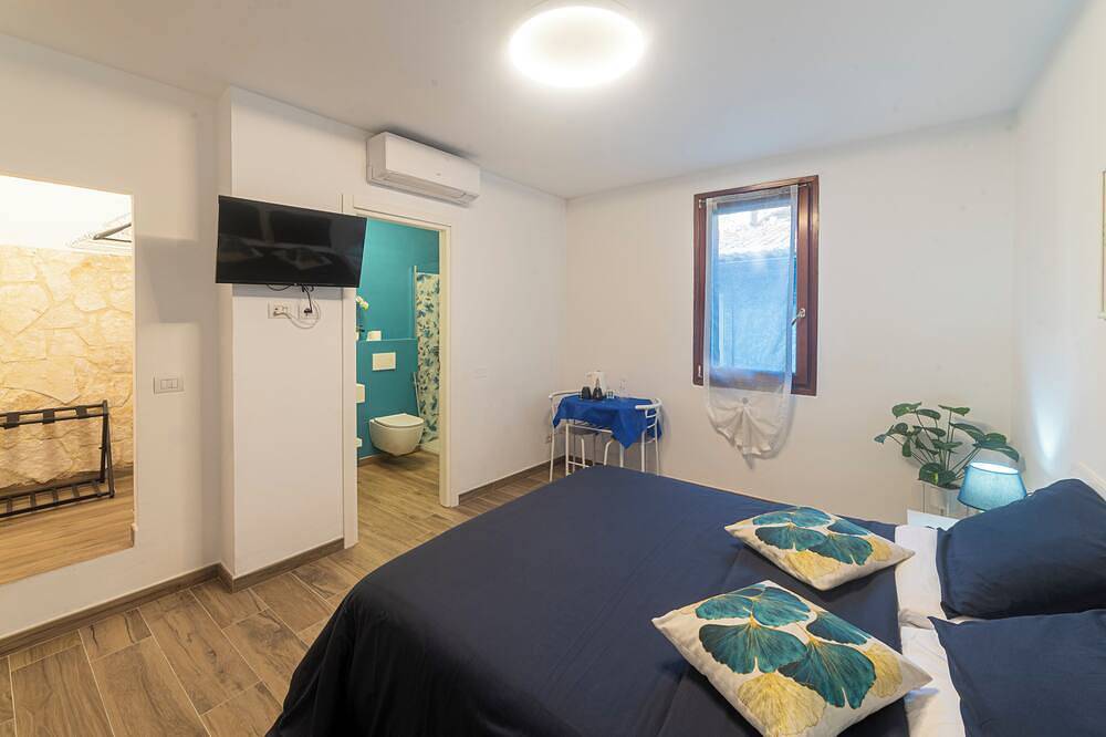 Ideal for couples and solo travellers seeking relaxation. in Isolabona, Ligurian Alps