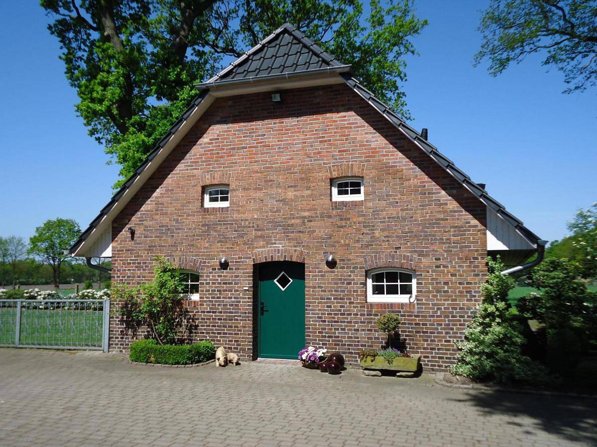 Ganze Wohnung, Three-Bedroom House in Rastede, Ammerland