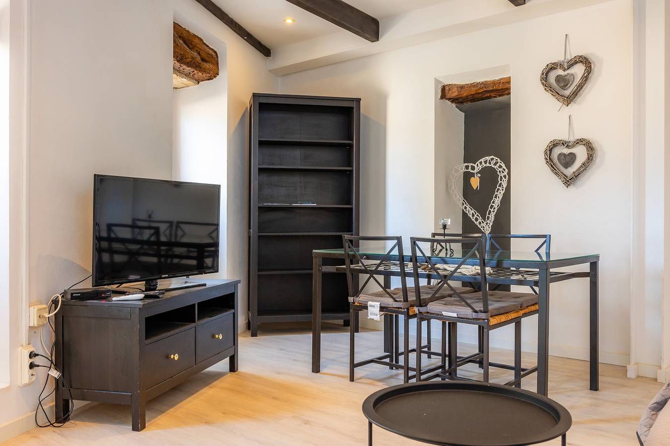 Ganze Wohnung, Ferienwohnung 'Can Roses' mit privater Terrasse, Wlan und Klimaanlage in Moscari, Selva