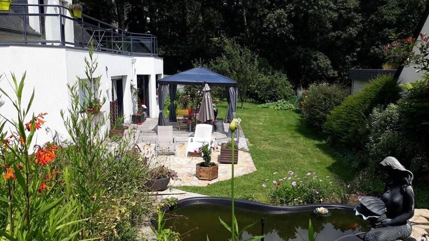 Location de vacances pour 2 personnes, avec vue et jardin à Brech - 2