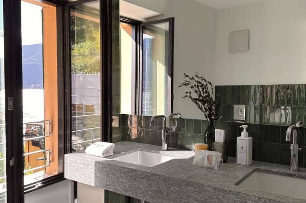 Hel lejlighed, Casab Lake Como in Faggeto Lario, Comosøen