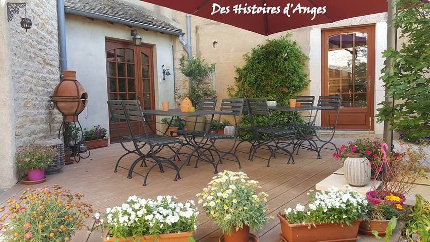 Cottage pour 3 personnes, avec jardin et jacuzzi à Tournus