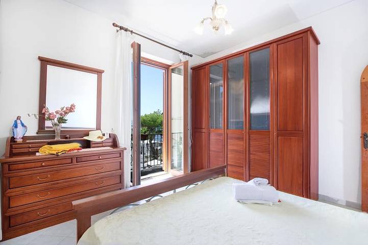 Ganze Wohnung, Villa Costanzo Strand 10 Meter kostenloses Wi-Fi in Positano, Sorrento Coast