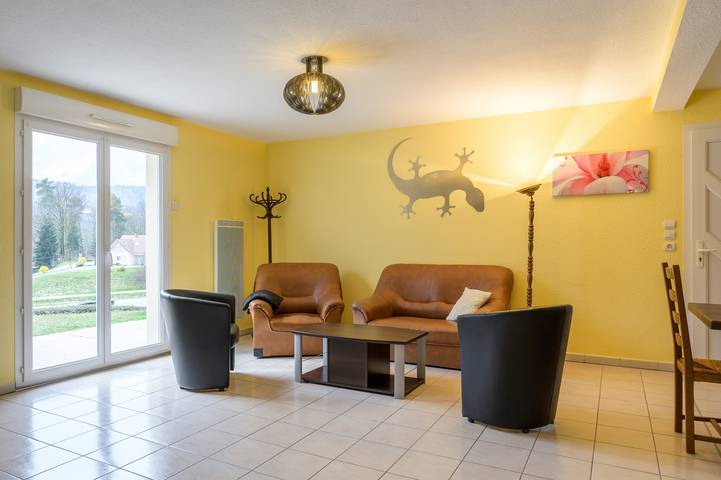 Petite maison "Gîte Sanglier" avec terrasse partagée, Wi-Fi et climatisation in Rupt-sur-Moselle, Région d'Épinal