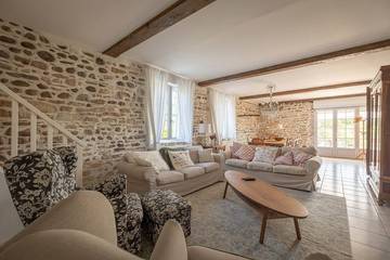 Gîte pour 15 personnes, avec jardin à Lucq-de-Béarn