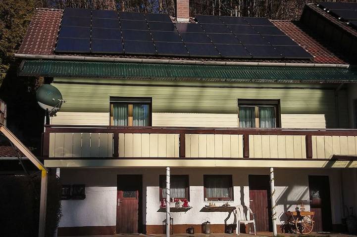Ferienhaus für 8 Personen, mit Balkon und Garten sowie Sauna in Peißenberg