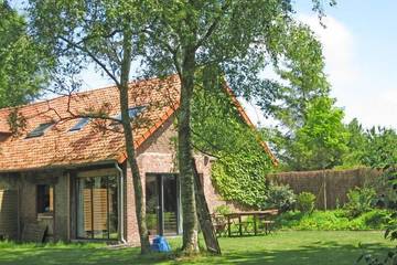 Gîte pour 6 personnes, avec terrasse et jardin, animaux acceptés dans Ambrumesnil