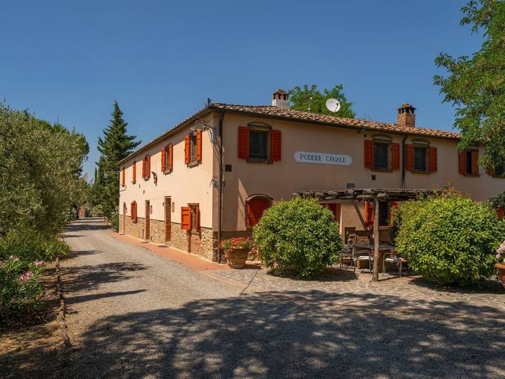 Agriturismo per 4 persone, con giardino e piscina, con animali domestici a Peccioli