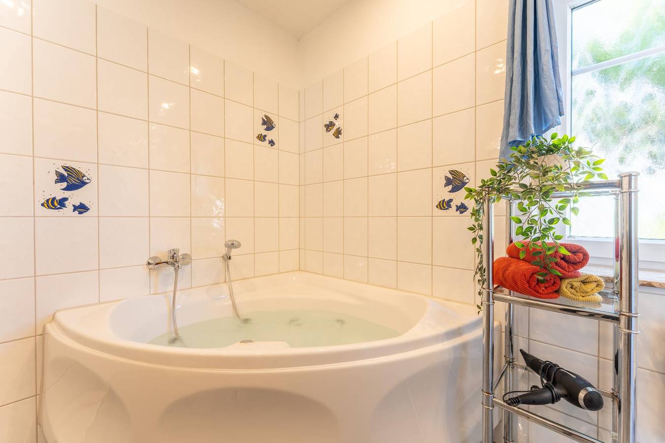 6 Personen Familienferienhaus mit Sauna, Whirlpool zwei Toiletten und Kaminofen in Otterndorf in Otterndorf, Cuxland