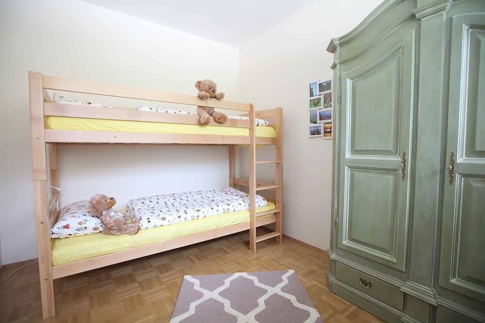 Ganze Wohnung, Lichtdurchflutete große Ferienwohnung - am Chiemsee und den Bergen in Prien, Prien am Chiemsee